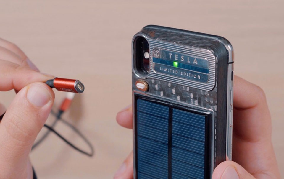 iPhone X Tesla
