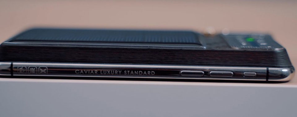 iPhone X Tesla