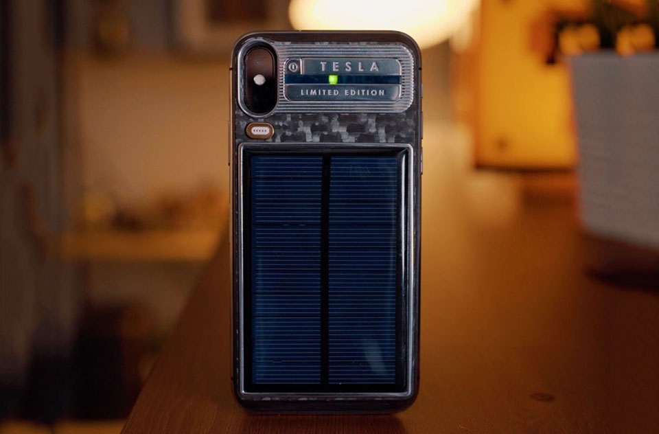 iPhone X Tesla