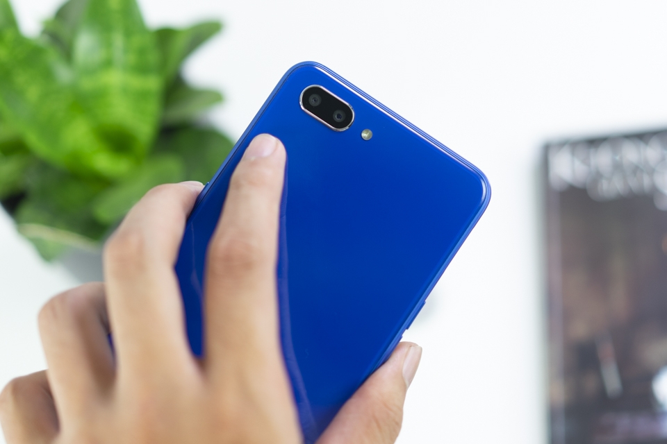 Realme C1 màu xanh 02