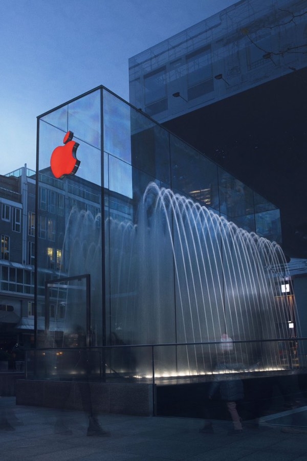 Apple Store trên thế giới đồng loạt thay logo màu đỏ nhân ngày Quốc tế phòng chống AIDS