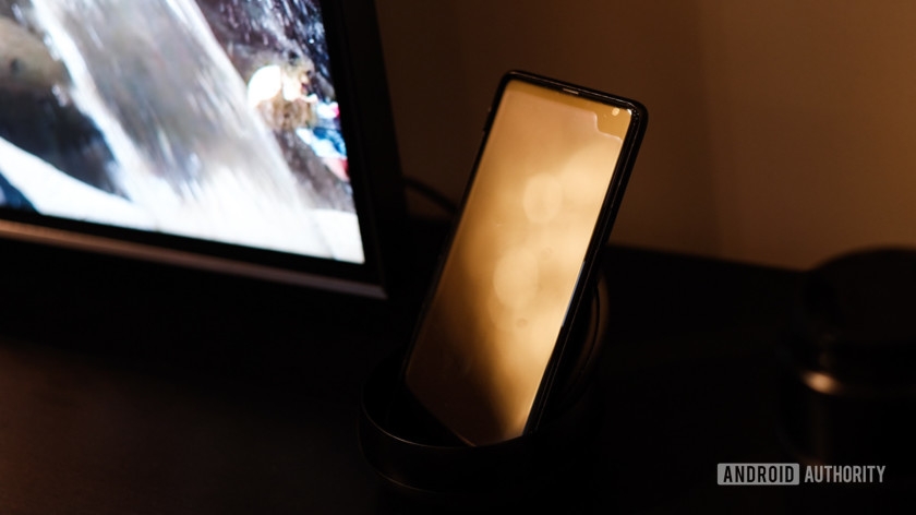 Ngắm nhìn hình ảnh smartphone 5G đầu tiên của Samsung 1