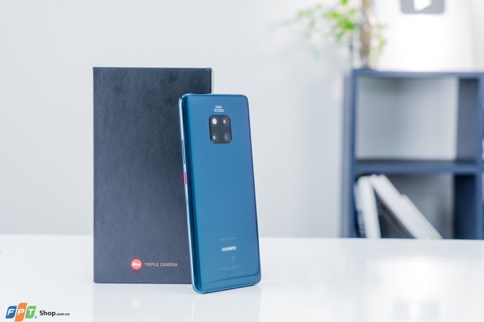6 smartphone cao cấp nổi bật nhất thị trường Việt 2018 3