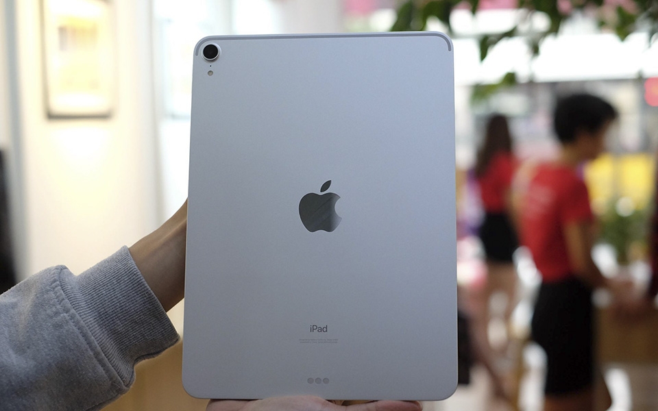 Thiết kế iPad pro 2018 giống iPhone 5 Thiết kế iPad pro 2018 giống iPhone 5