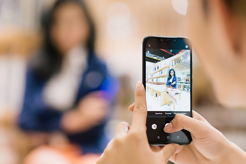 Huawei Nova 3: Trải nghiệm smartphone cao cấp với mức giá hợp lý! (ảnh 7)