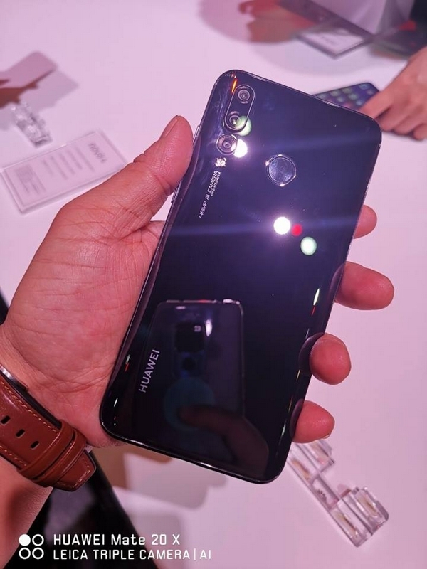 Huawei Nova 4