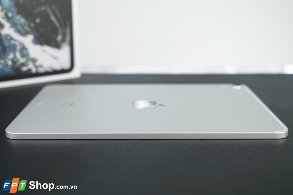 Trên tay iPad Pro 11 16