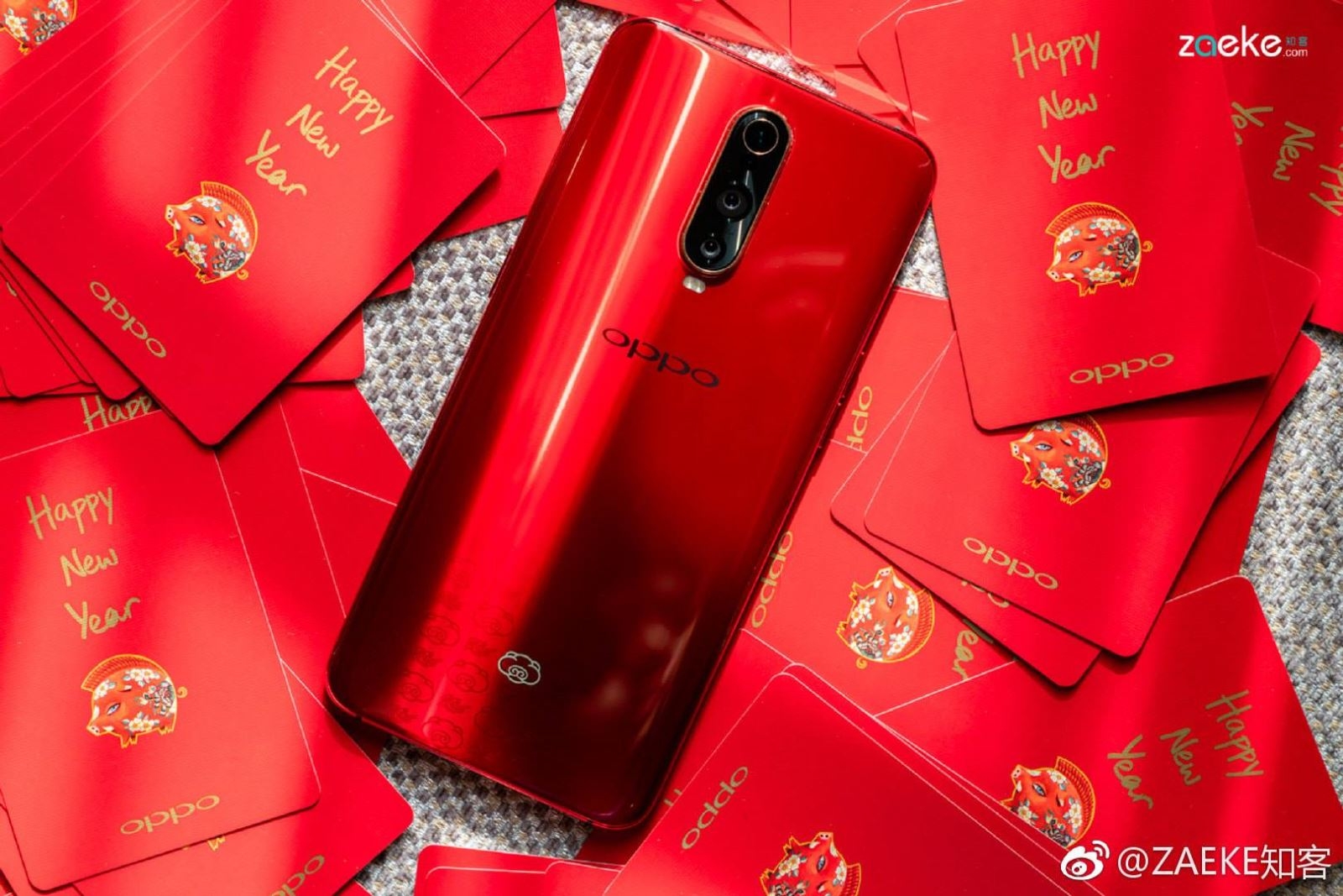 Mãn nhãn với bộ ảnh Oppo R17 và R17 Pro New Year Editon ảnh 7 Mãn nhãn với bộ ảnh Oppo R17 và R17 Pro New Year Editon ảnh 7