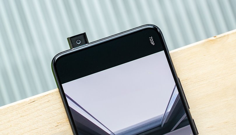 Điểm mặt những giải pháp nhằm tối ưu diện tích màn hình smartphone 4 Điểm mặt những giải pháp nhằm tối ưu diện tích màn hình smartphone 4