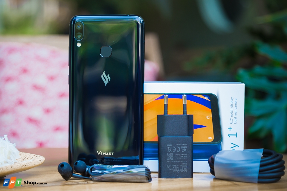 Trên tay Vsmart Joy 1+ 11 Trên tay Vsmart Joy 1+ 11