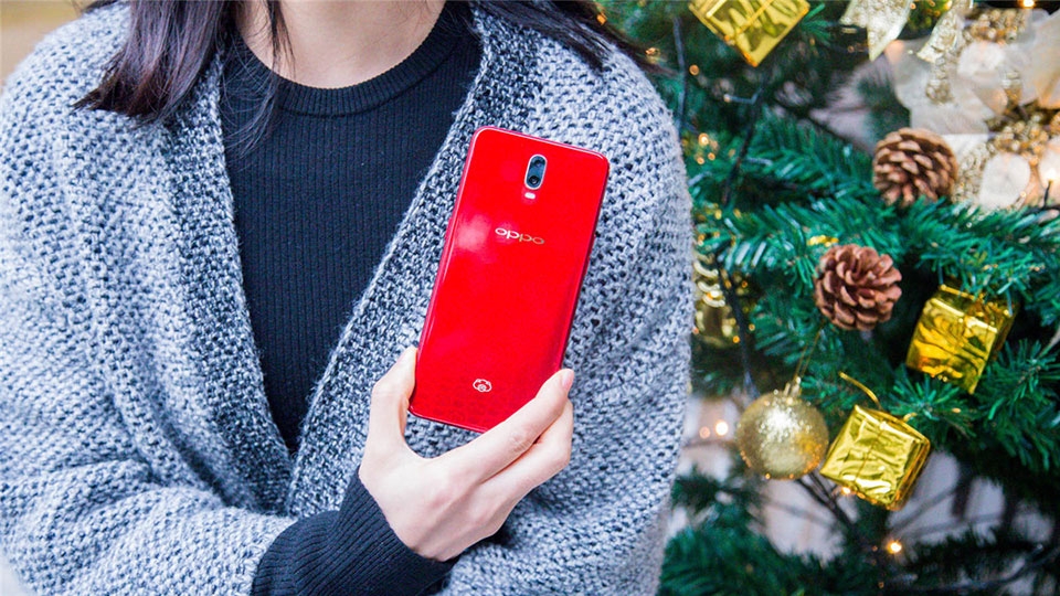 OPPO R17 và R17 Pro New Year's Edition OPPO R17 và R17 Pro New Year's Edition