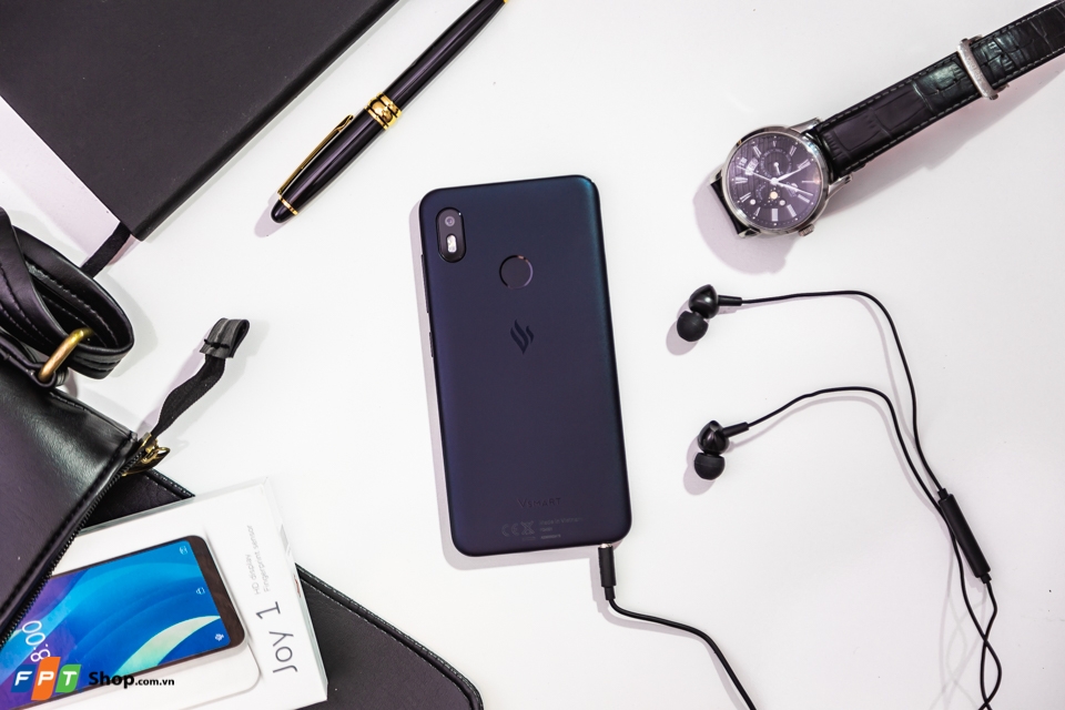 Mở hộp Vsmart Joy 1 03
