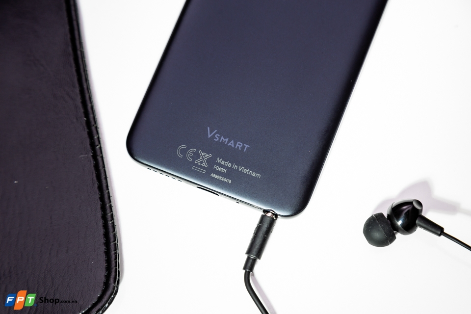 Mở hộp Vsmart Joy 1 06