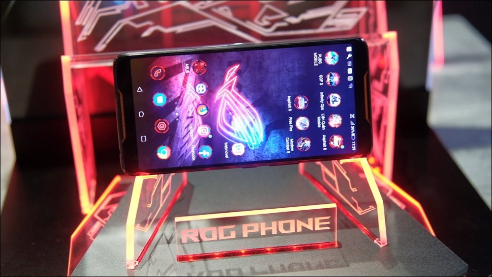 Asus ra mắt smartphone chơi game ROG tại Việt Nam