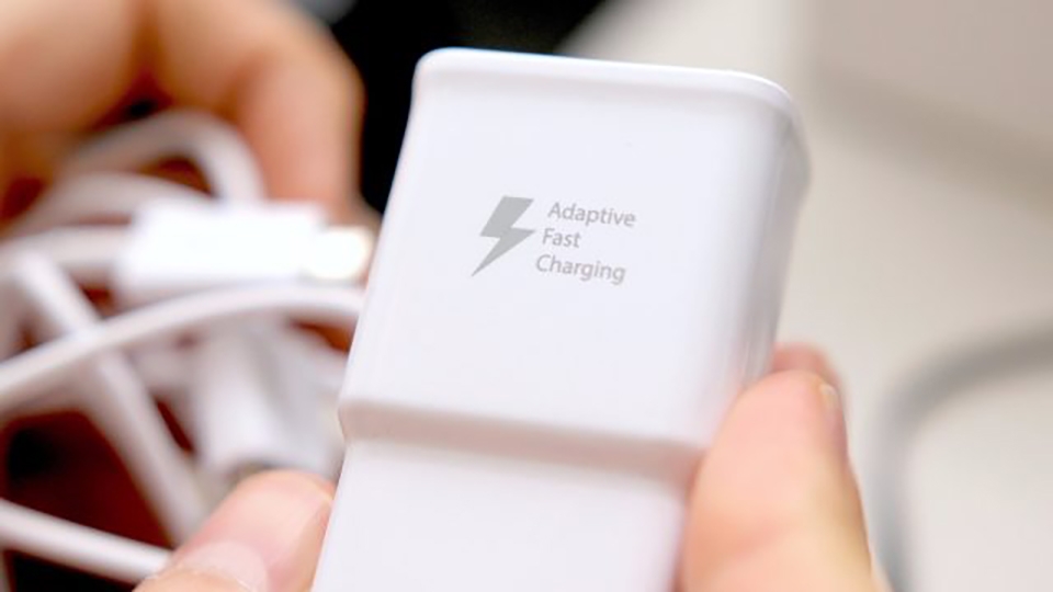 Galaxy S10 sẽ có công nghệ sạc nhanh mới (ảnh 1)