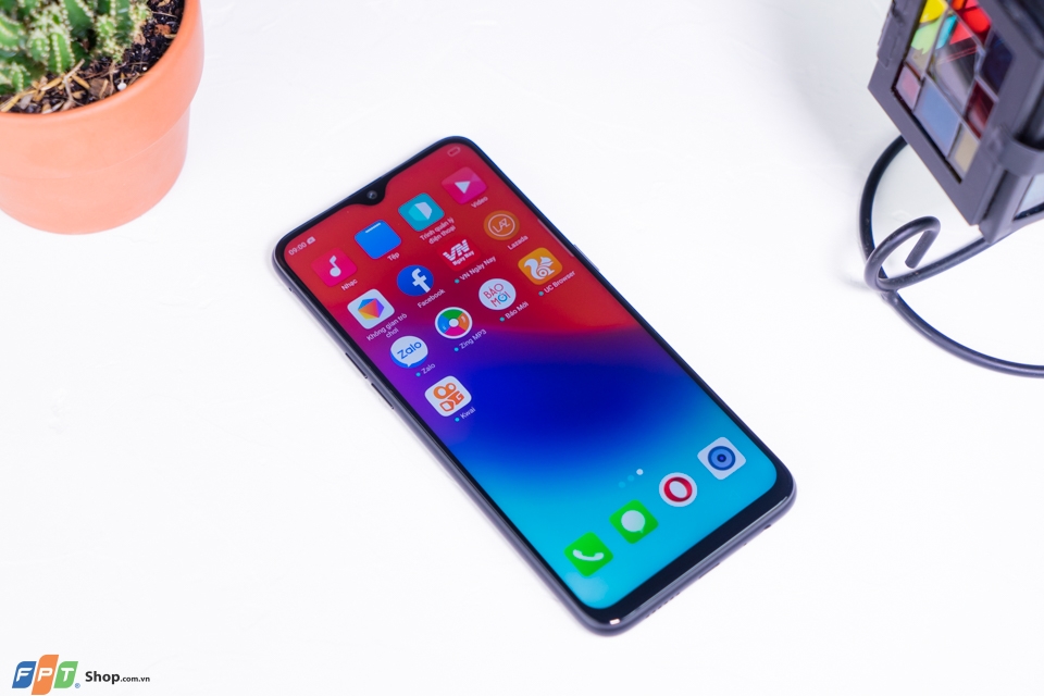 Realme 2 Pro (ảnh 2) Realme 2 Pro (ảnh 2)