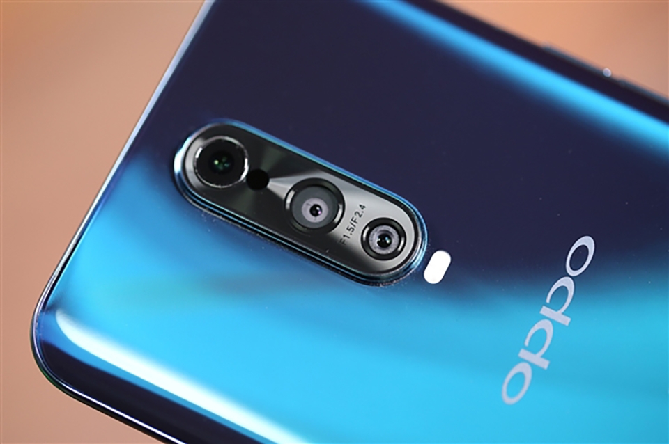smartphone OPPO có khả năng zoom quang 10x