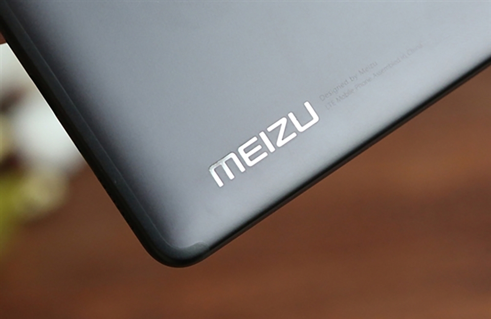 Meizu đang phát triển smartphone màn hình gập