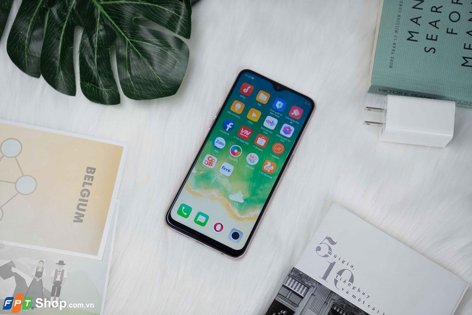 OPPO F9 Xanh Phỉ Thúy (ảnh 2) OPPO F9 Xanh Phỉ Thúy (ảnh 2)