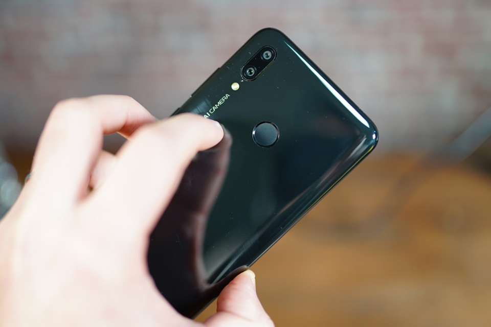 Huawei P Smart 2019 ra mắt (ảnh 3) Huawei P Smart 2019 ra mắt (ảnh 3)