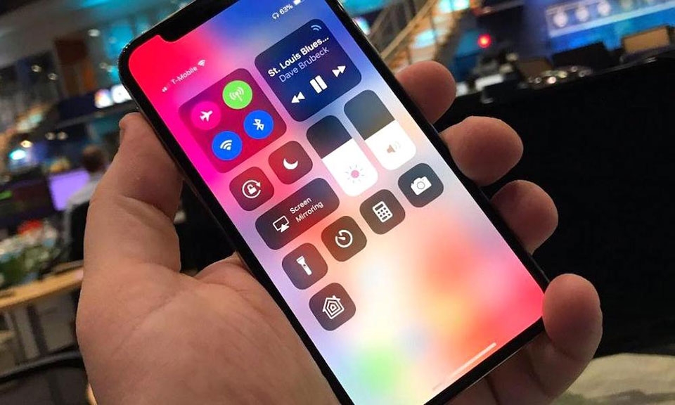 7 điều bạn cần biết khi mua chiếc iPhone đầu tiên 7 điều bạn cần biết khi mua chiếc iPhone đầu tiên