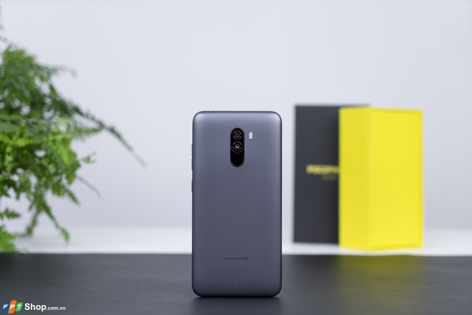 Camera Pocophone F1