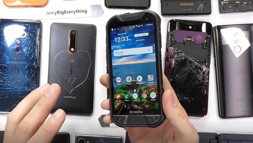 Smartphone bền nhất năm 2018 (ảnh 1) Smartphone bền nhất năm 2018 (ảnh 1)