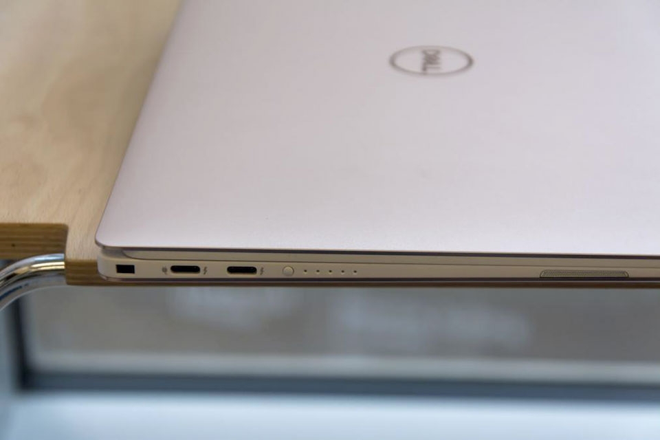 Dell XPS 13 (2019) Dell XPS 13 (2019)