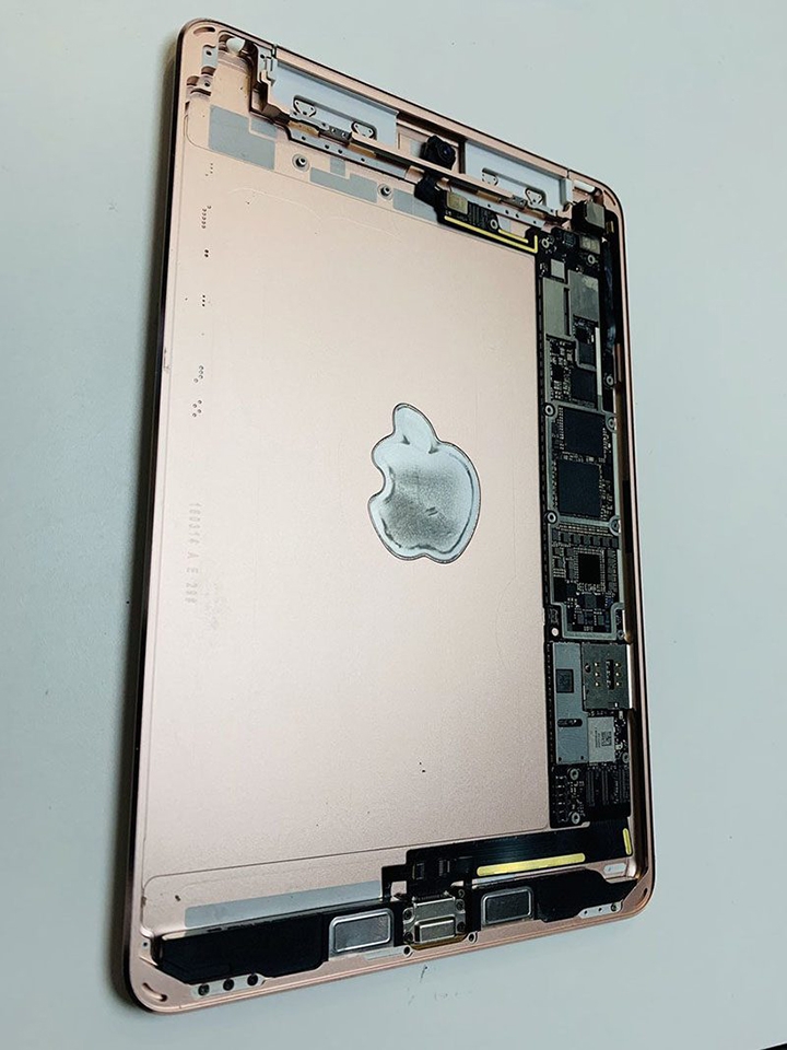 Đây là iPad Mini 5? (ảnh 2) Đây là iPad Mini 5? (ảnh 2)
