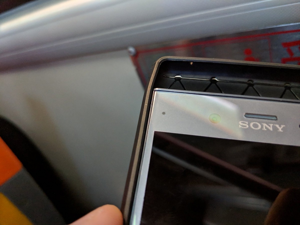 Ốp lưng Xperia XZ4 (ảnh 3) Ốp lưng Xperia XZ4 (ảnh 3)