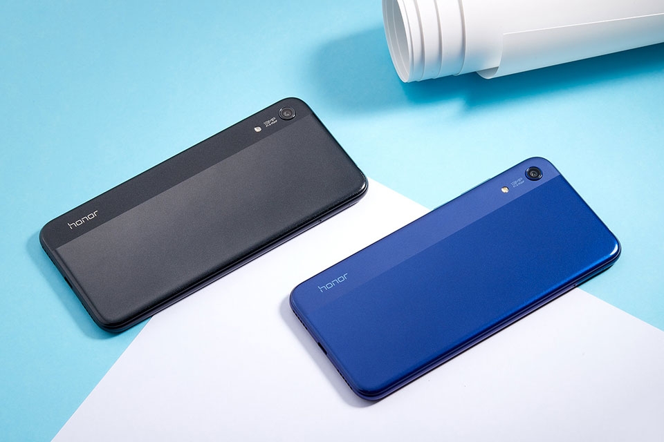 Honor Play 8A