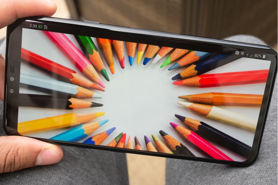 Màn hình LG G8