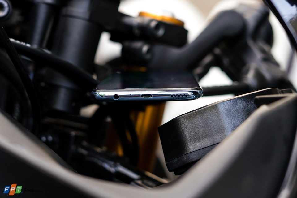 Trên tay Honor 10 Lite 09