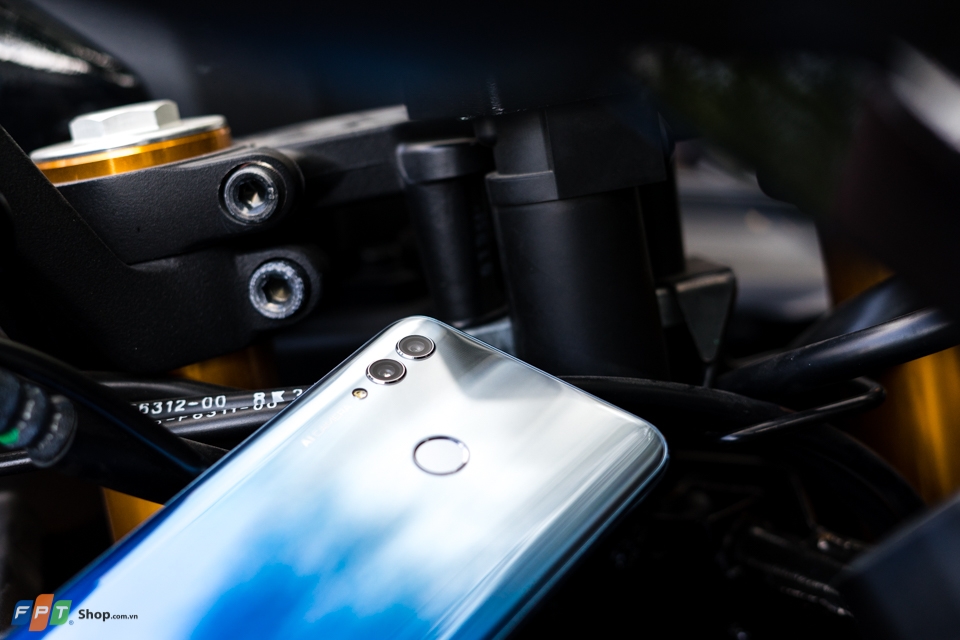 Trên tay Honor 10 Lite 14