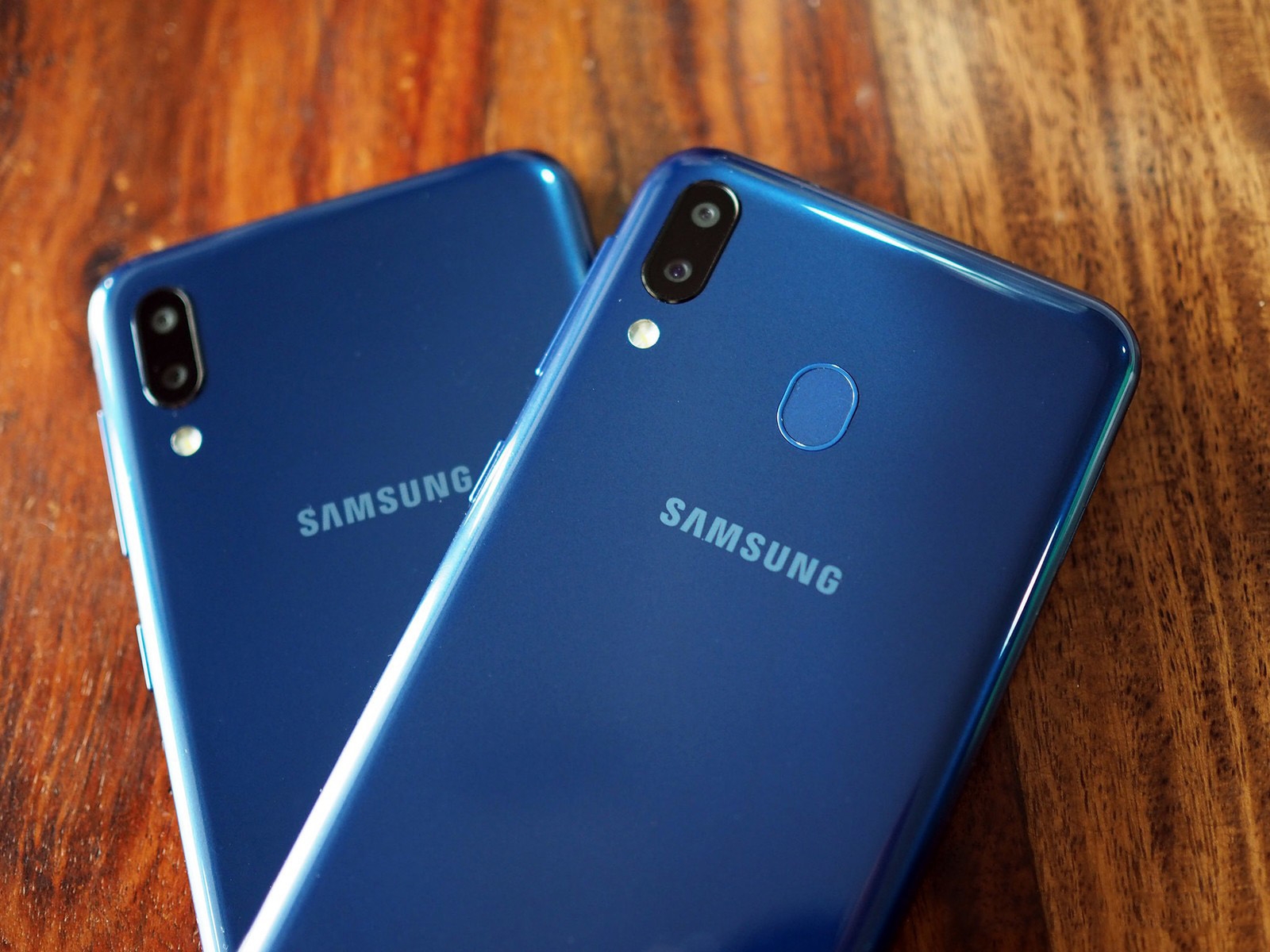 So sánh bộ đôi Galaxy M10 và Galaxy M20, sự khác biệt là gì? 5
