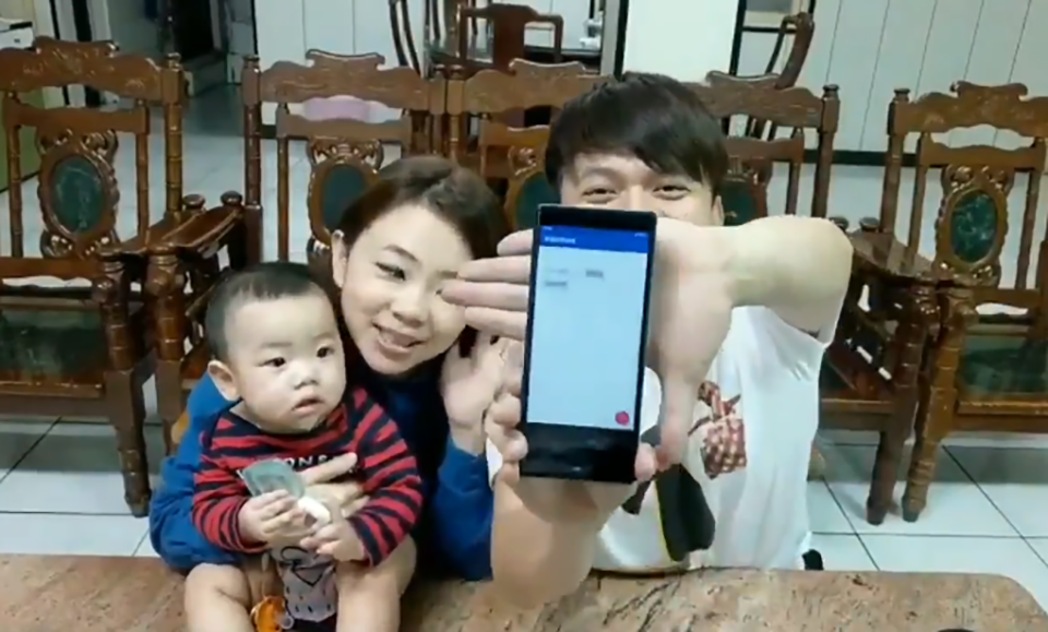 Xperia XA3 lộ video trên tay (ảnh 1) Xperia XA3 lộ video trên tay (ảnh 1)