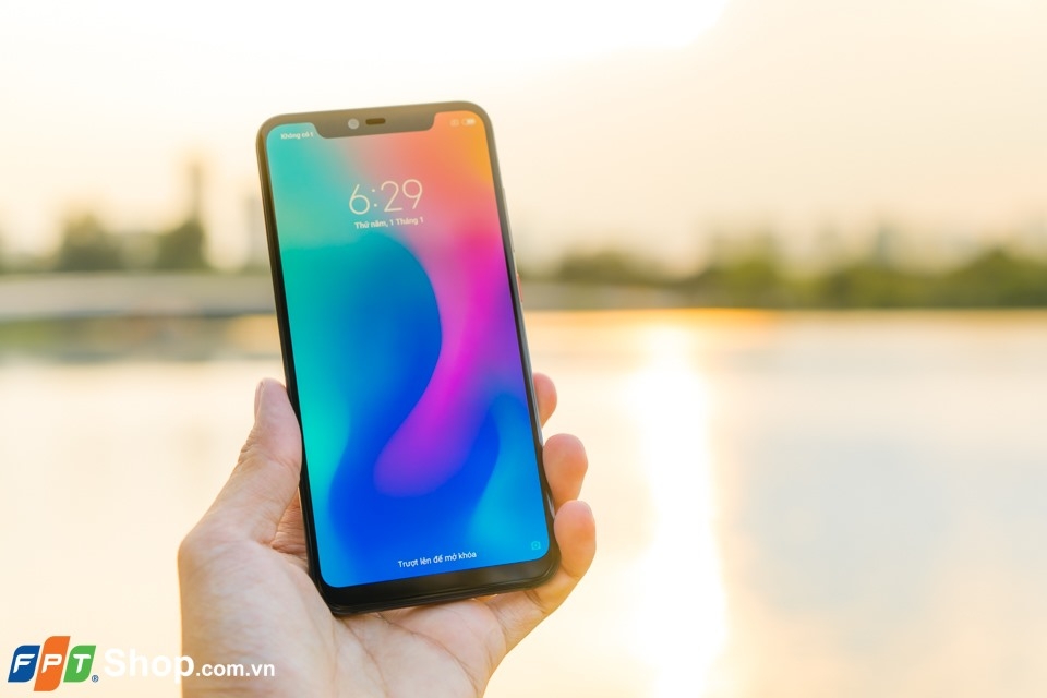 Xiaomi Mi 8 Pro: Giá hợp lý, đủ các “món ăn chơi” với chỉ 15 triệu! (ảnh 6)