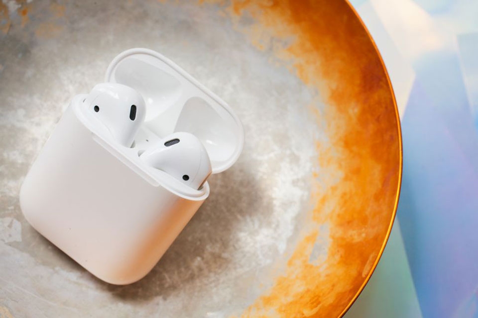 Apple AirPods 2 Apple AirPods 2