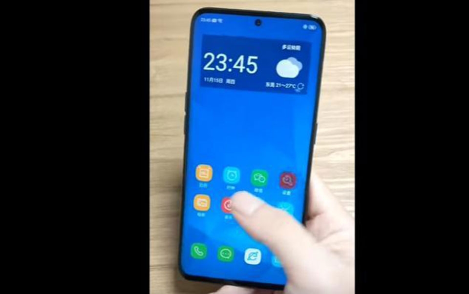 Lộ diện Vivo V13: Màn đục lỗ, 3 camera, chip Helio P70 Lộ diện Vivo V13: Màn đục lỗ, 3 camera, chip Helio P70