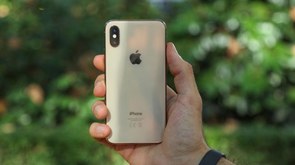 Những điểm tương đồng và khác biệt giữa Galaxy S10 và iPhone XS 2