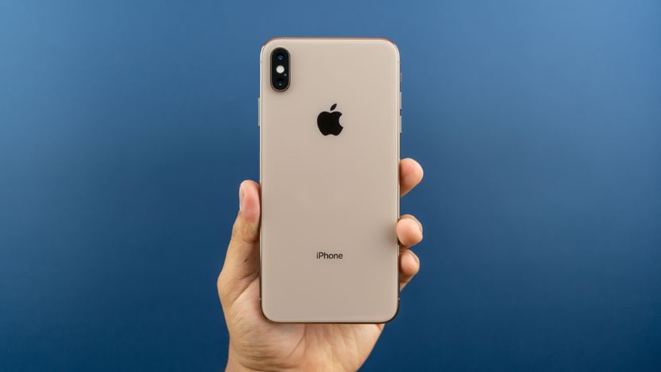 Những điểm tương đồng và khác biệt giữa Galaxy S10 và iPhone XS 5