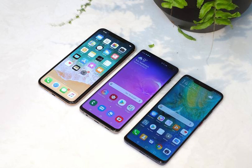Galaxy S10 vs iPhone XS