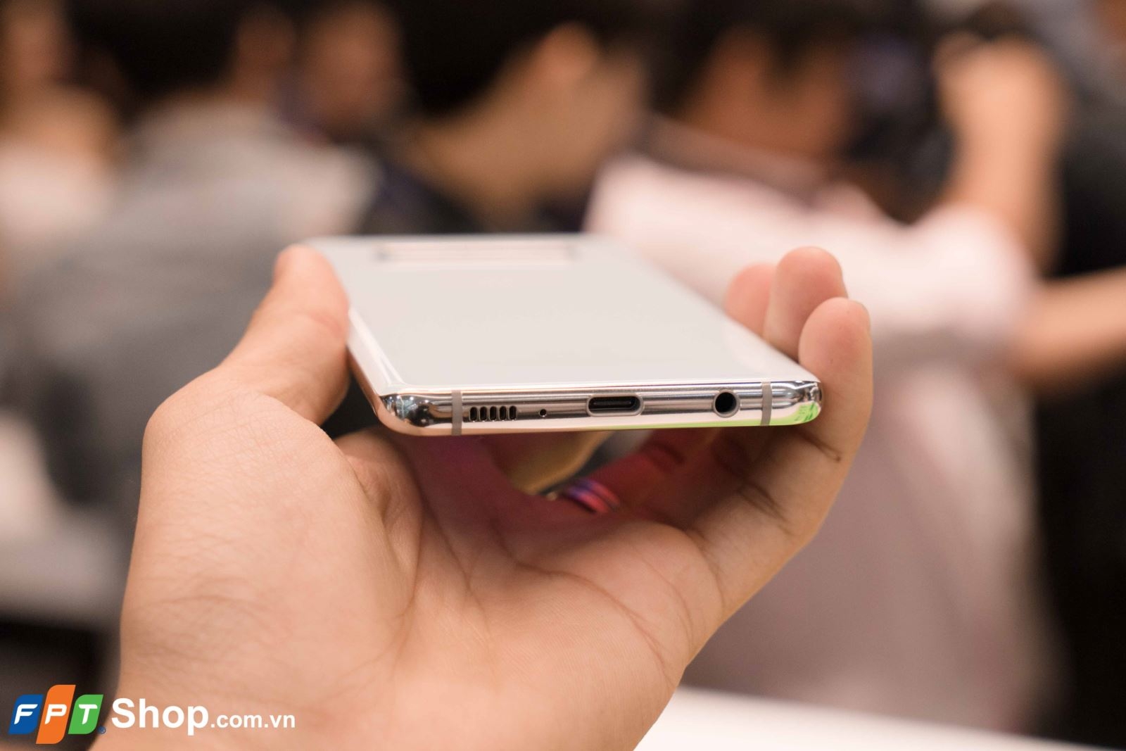 Samsung Galaxy S10 Plus 03
