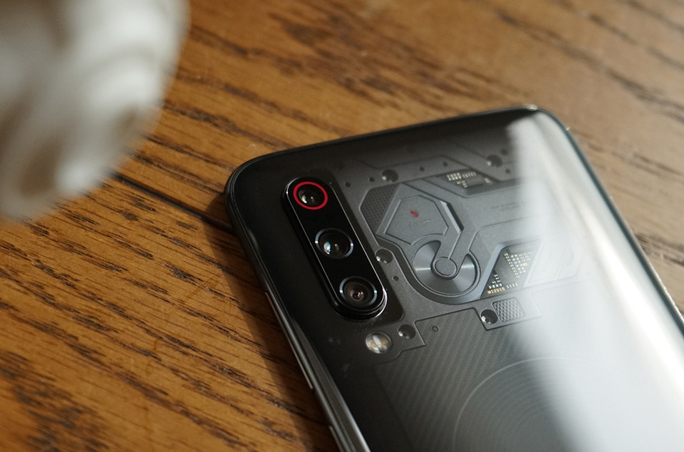 Xiaomi Mi 9 Alita: Battle Angel Xiaomi Mi 9 Alita: Battle Angel