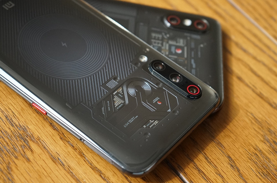 Xiaomi Mi 9 Alita: Battle Angel Xiaomi Mi 9 Alita: Battle Angel