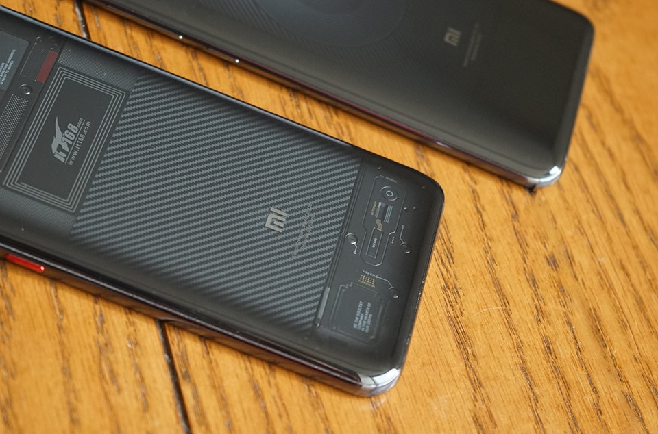 Xiaomi Mi 9 Alita: Battle Angel Xiaomi Mi 9 Alita: Battle Angel