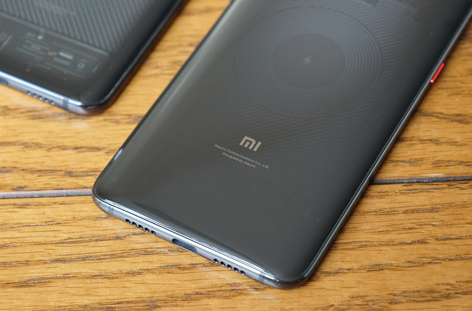 Xiaomi Mi 9 Alita: Battle Angel Xiaomi Mi 9 Alita: Battle Angel