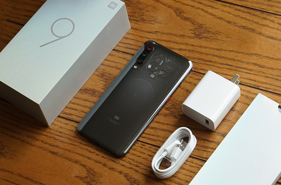Xiaomi Mi 9 Alita: Battle Angel Xiaomi Mi 9 Alita: Battle Angel
