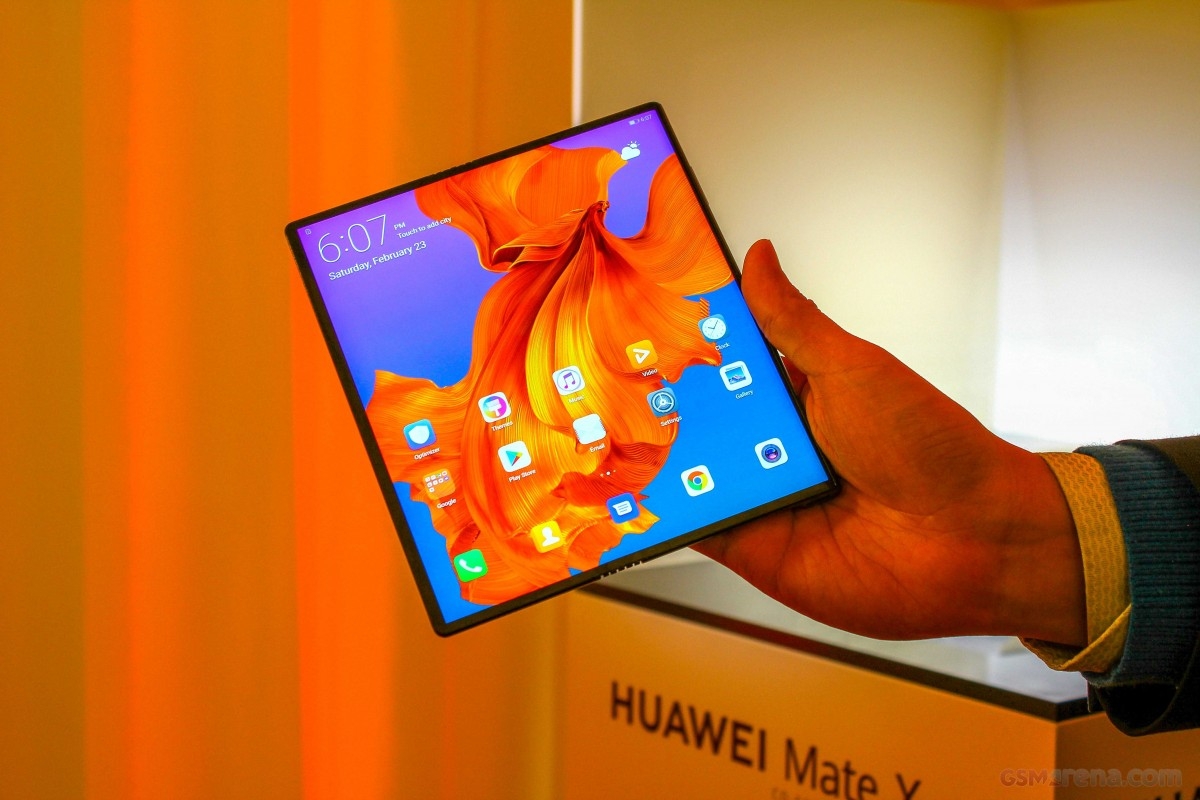 Đối thủ Galaxy Fold - Huawei Mate X trình làng, giá hơn 60 triệu Đối thủ Galaxy Fold - Huawei Mate X trình làng, giá hơn 60 triệu