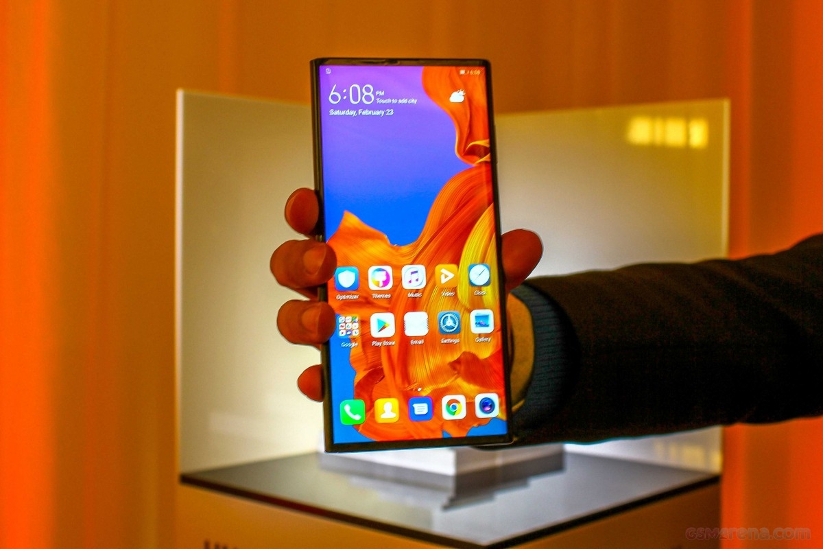 Đối thủ Galaxy Fold - Huawei Mate X trình làng, giá hơn 60 triệu Đối thủ Galaxy Fold - Huawei Mate X trình làng, giá hơn 60 triệu